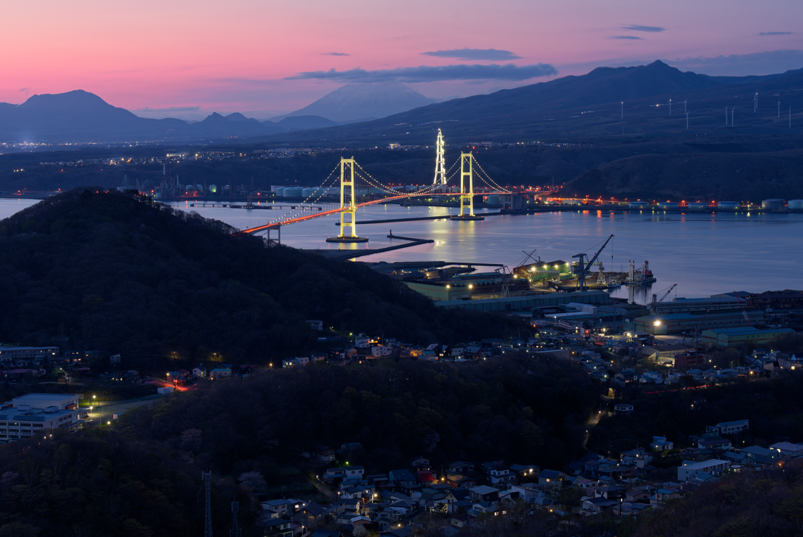 【旅日記】洞爺湖から室蘭へ！測量山から眺める絶景と、夕暮れ、夜、朝に変わる奇跡のグラデーション