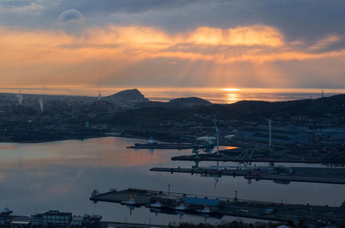 【旅日記】洞爺湖から室蘭へ！測量山から眺める絶景と、夕暮れ、夜、朝に変わる奇跡のグラデーション
