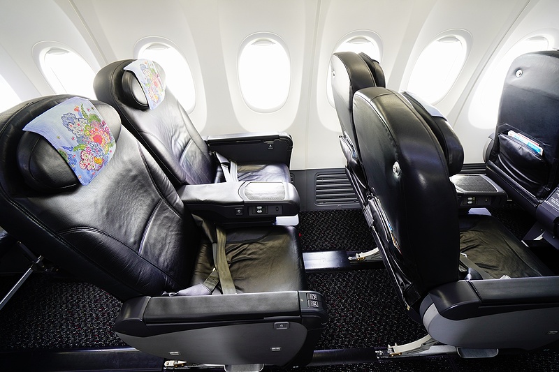 JALの737-800クラスJにアップグレードしたけど普通席の方が断然快適