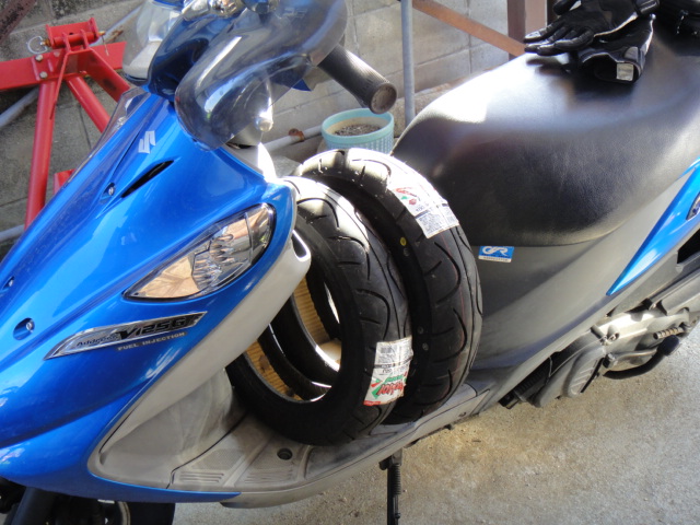 バルブ クリーム付 アドレスV125/G/S 前後タイヤセット 当日発送