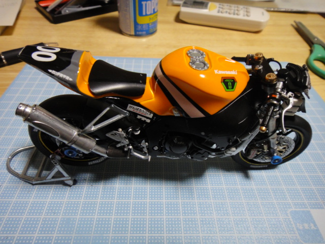 プラモ作成 「エヴァRT零号機 ZX-10R 2012 」 その7 - たまに乗る