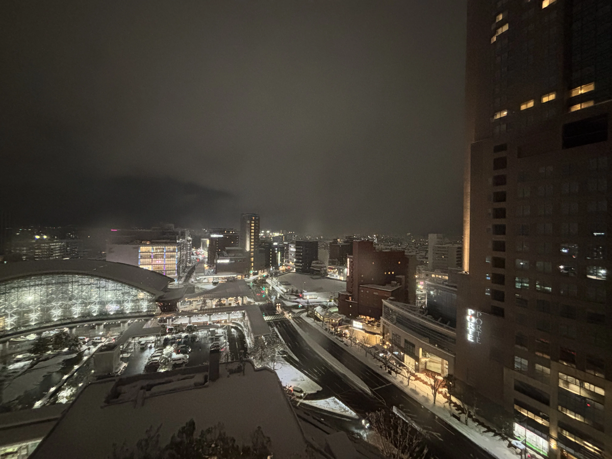 ANAクラウンプラザホテル金沢の部屋からの夜景