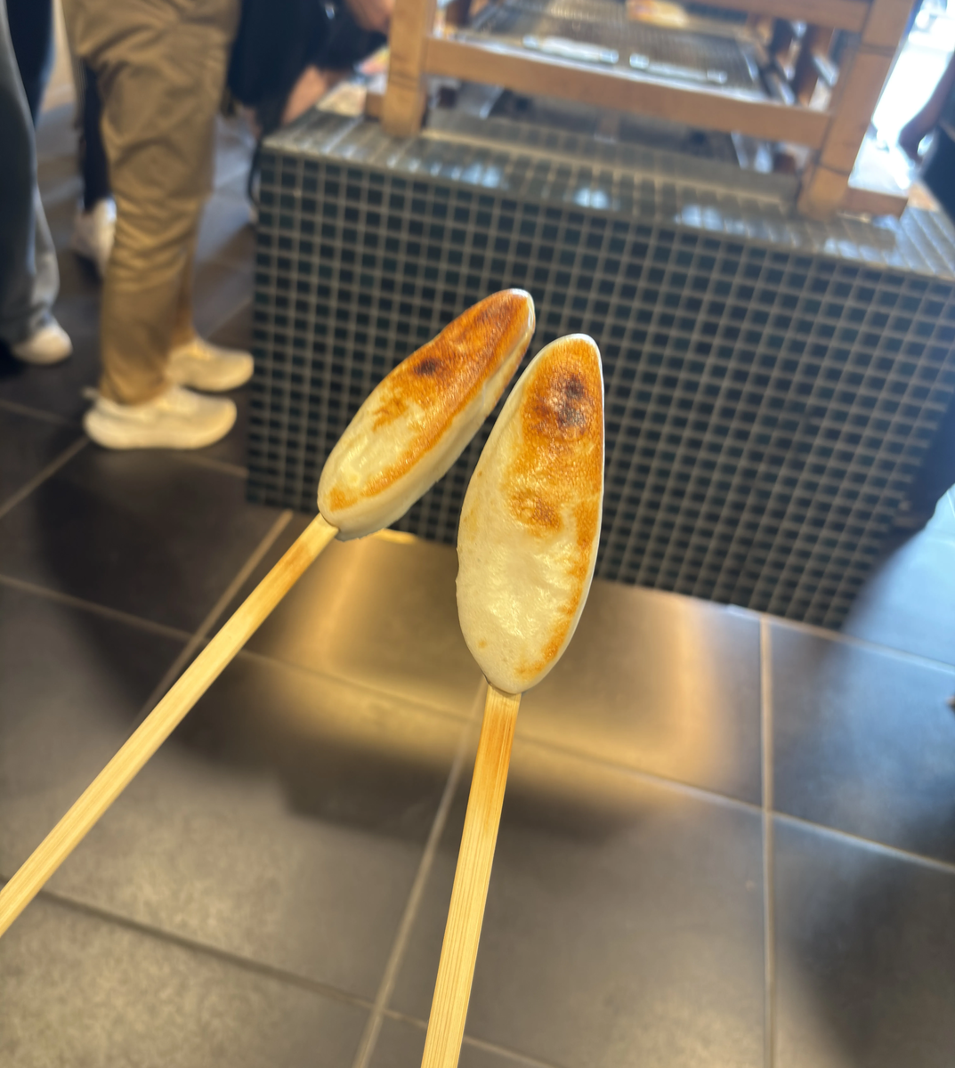 筆者が焼き目をつけた笹かまぼこの画像