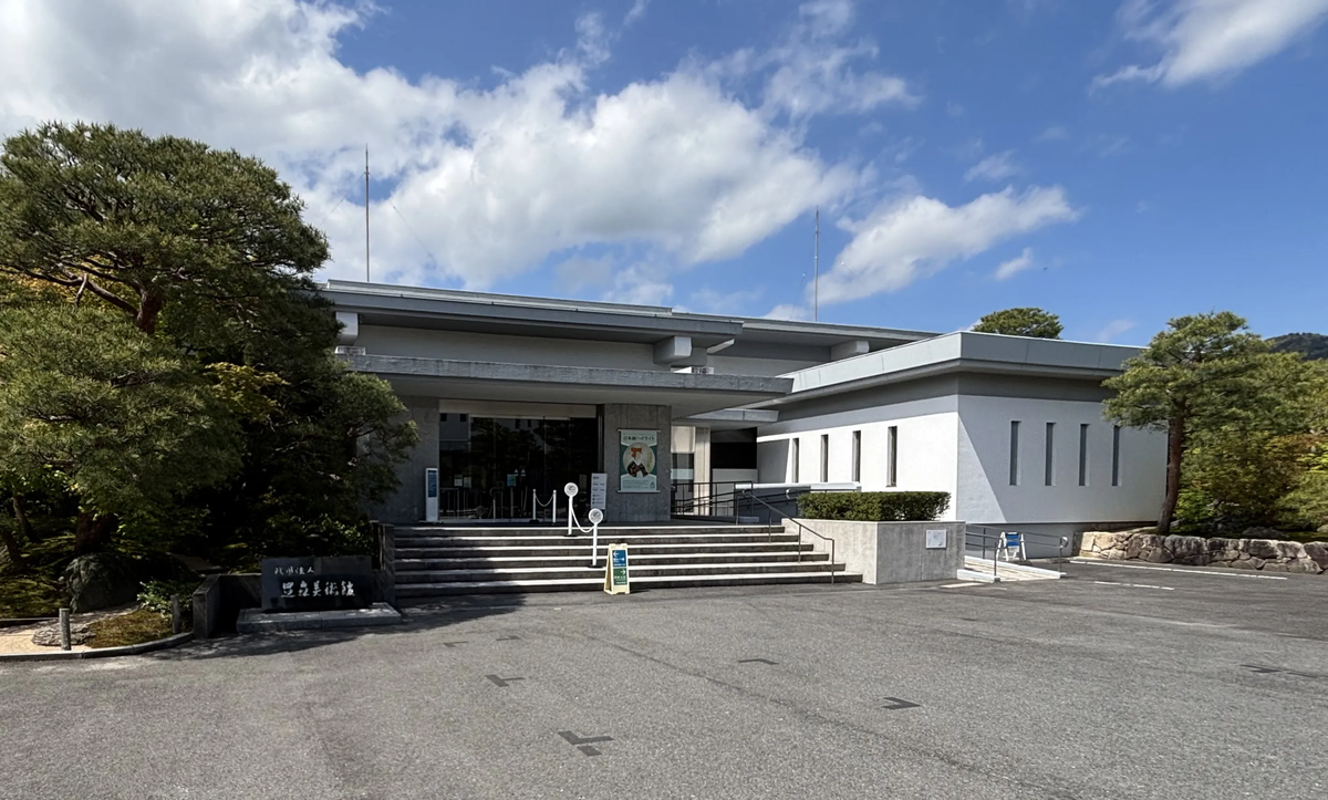 筆者が撮影した足立美術館の外観