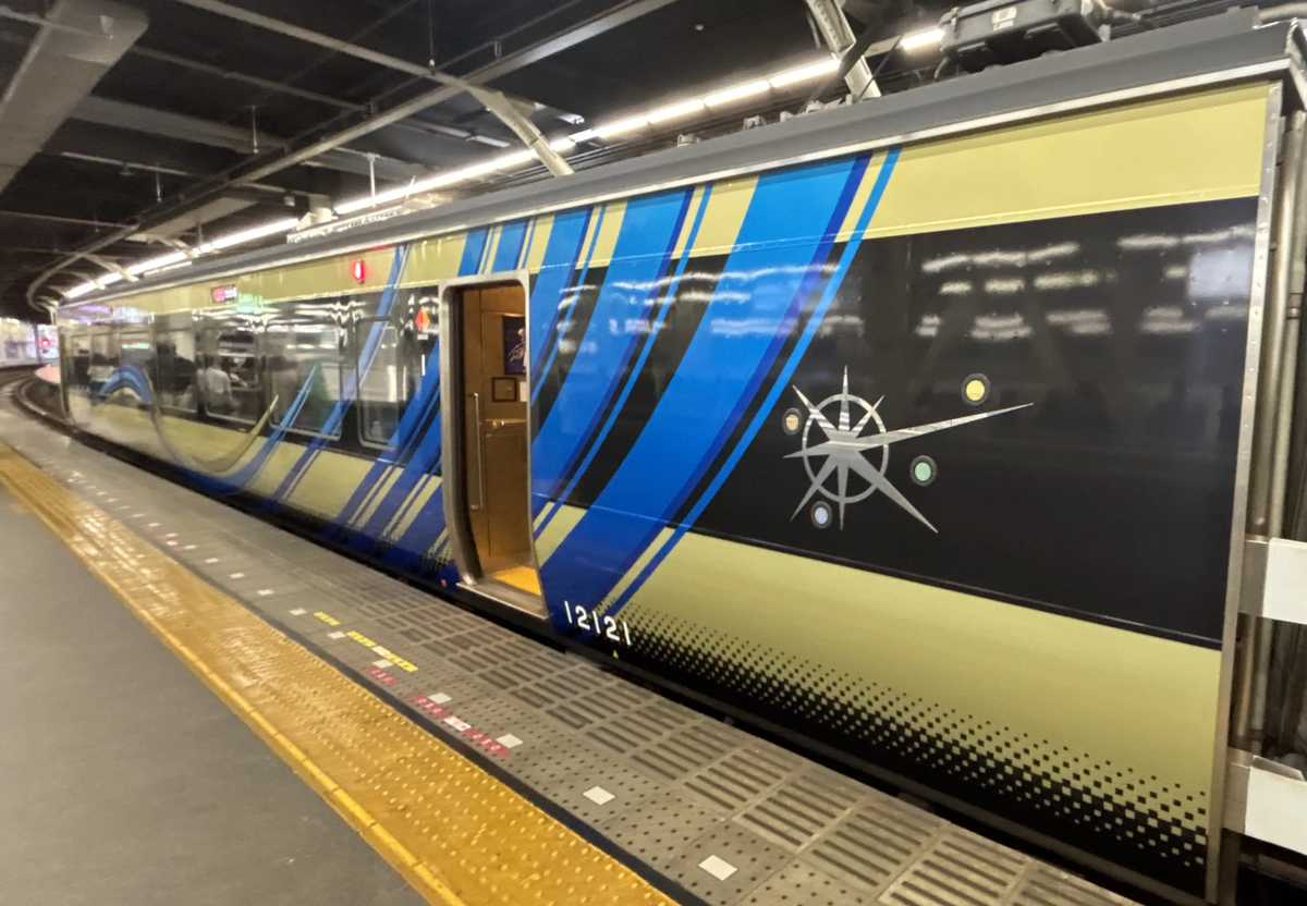 12000系の外観