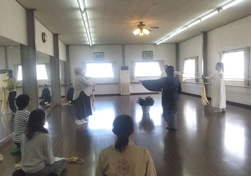 忌部の巫女舞　風の巫女の舞　奈良