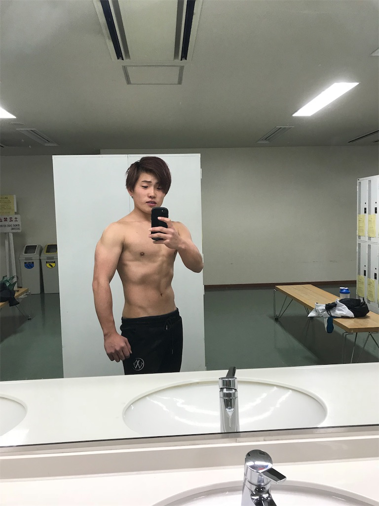 脂肪をつけずにに筋肉をつける方法！！ マッチョ大学生