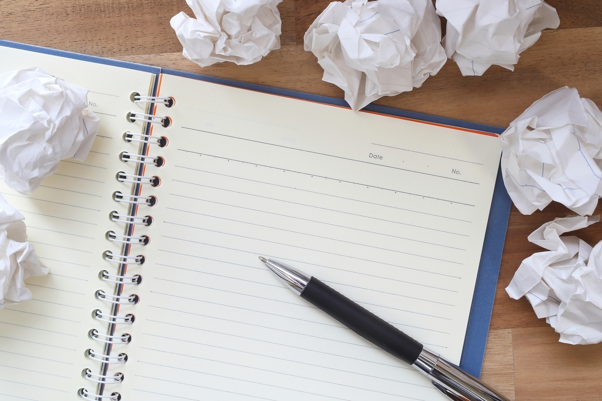 ノートと丸めた紙屑