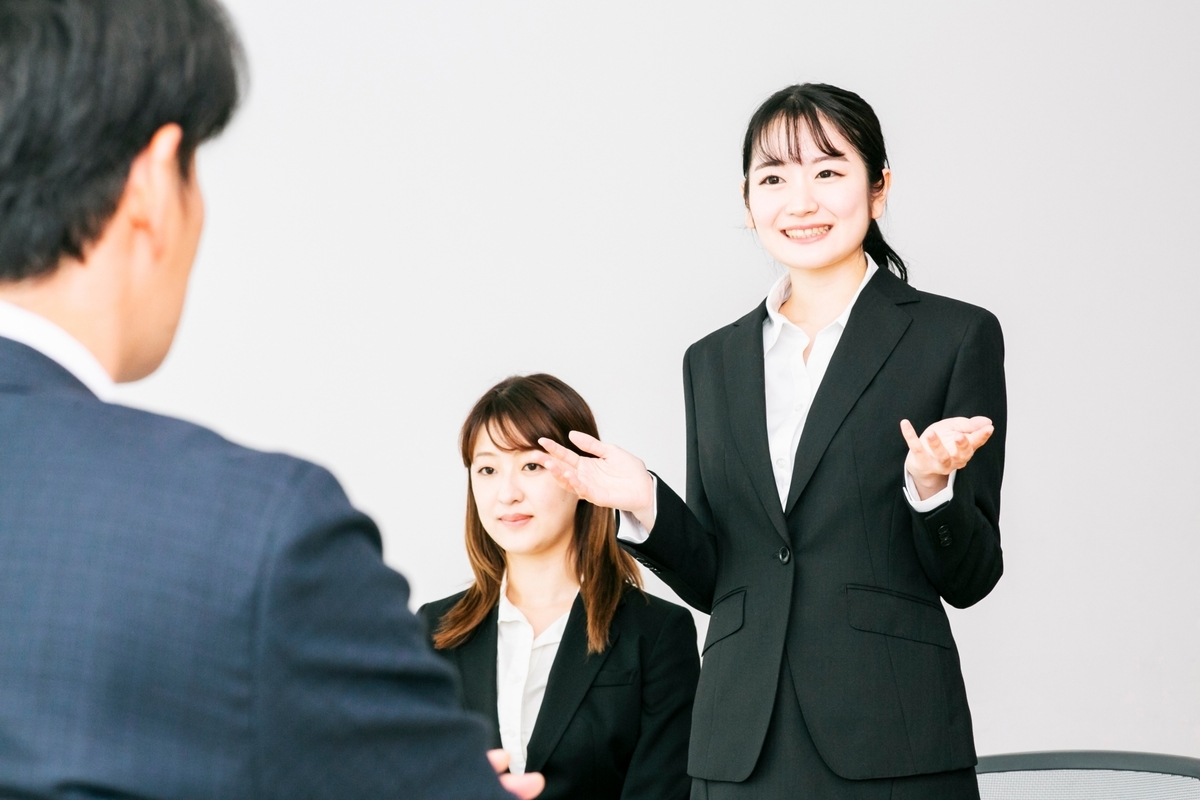 自己PRする応募者