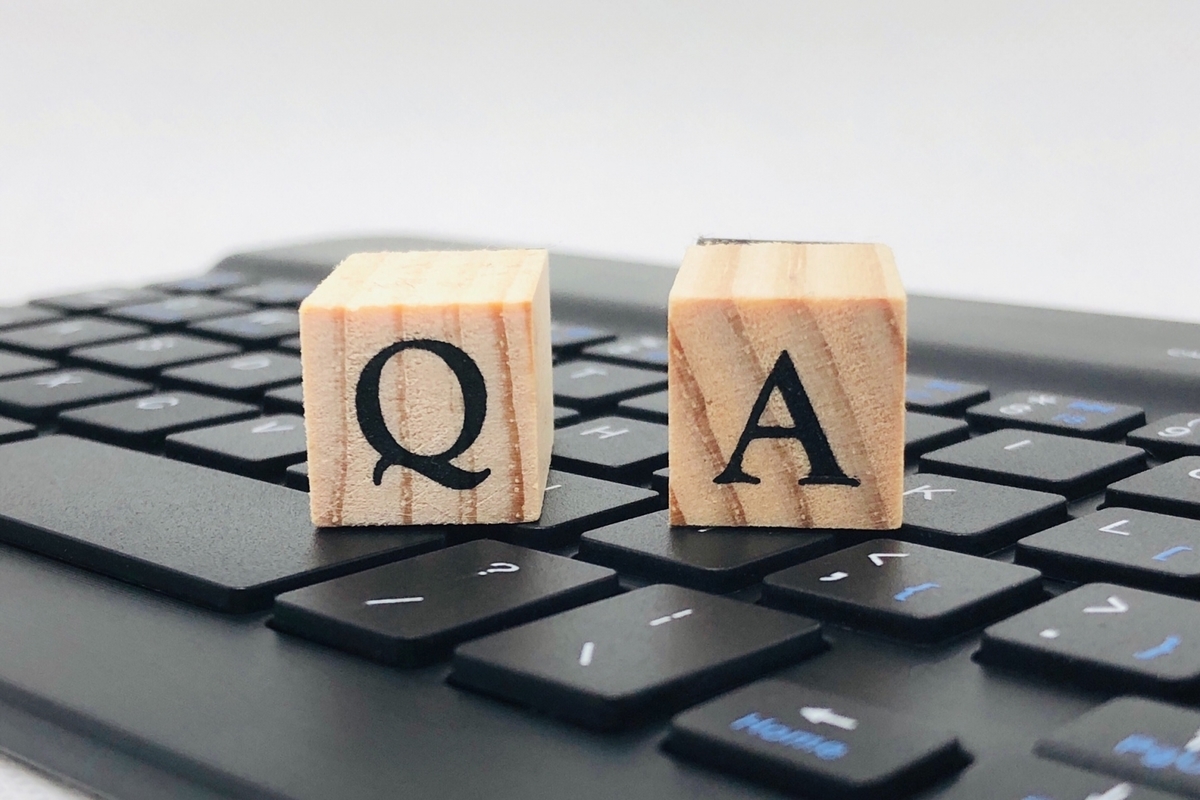 パソコンとQ&Aイメージ
