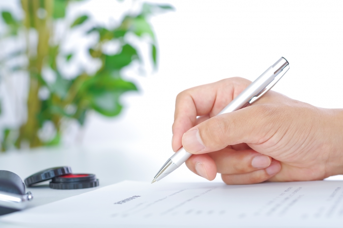 資料に記入する