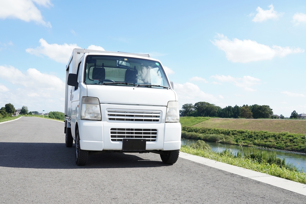 配送トラック