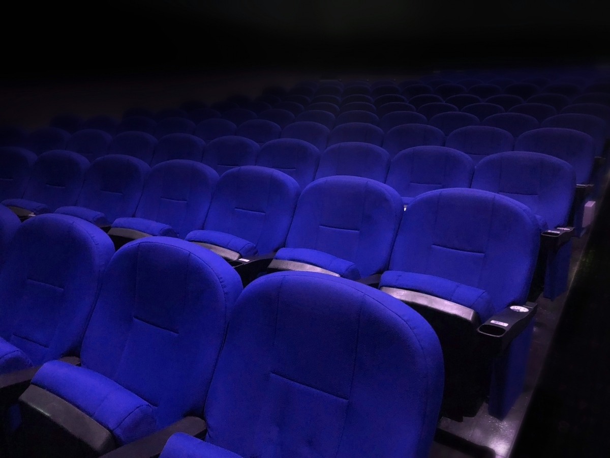 映画館の座席