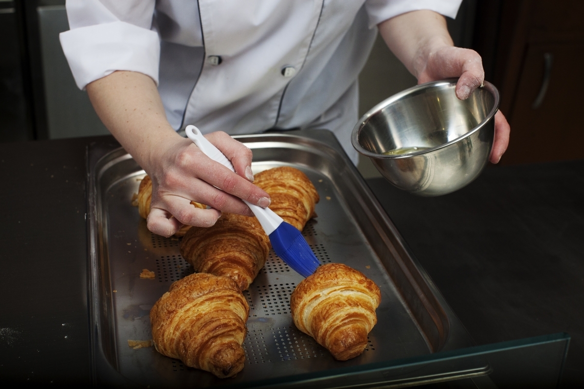 クロワッサンを焼く
