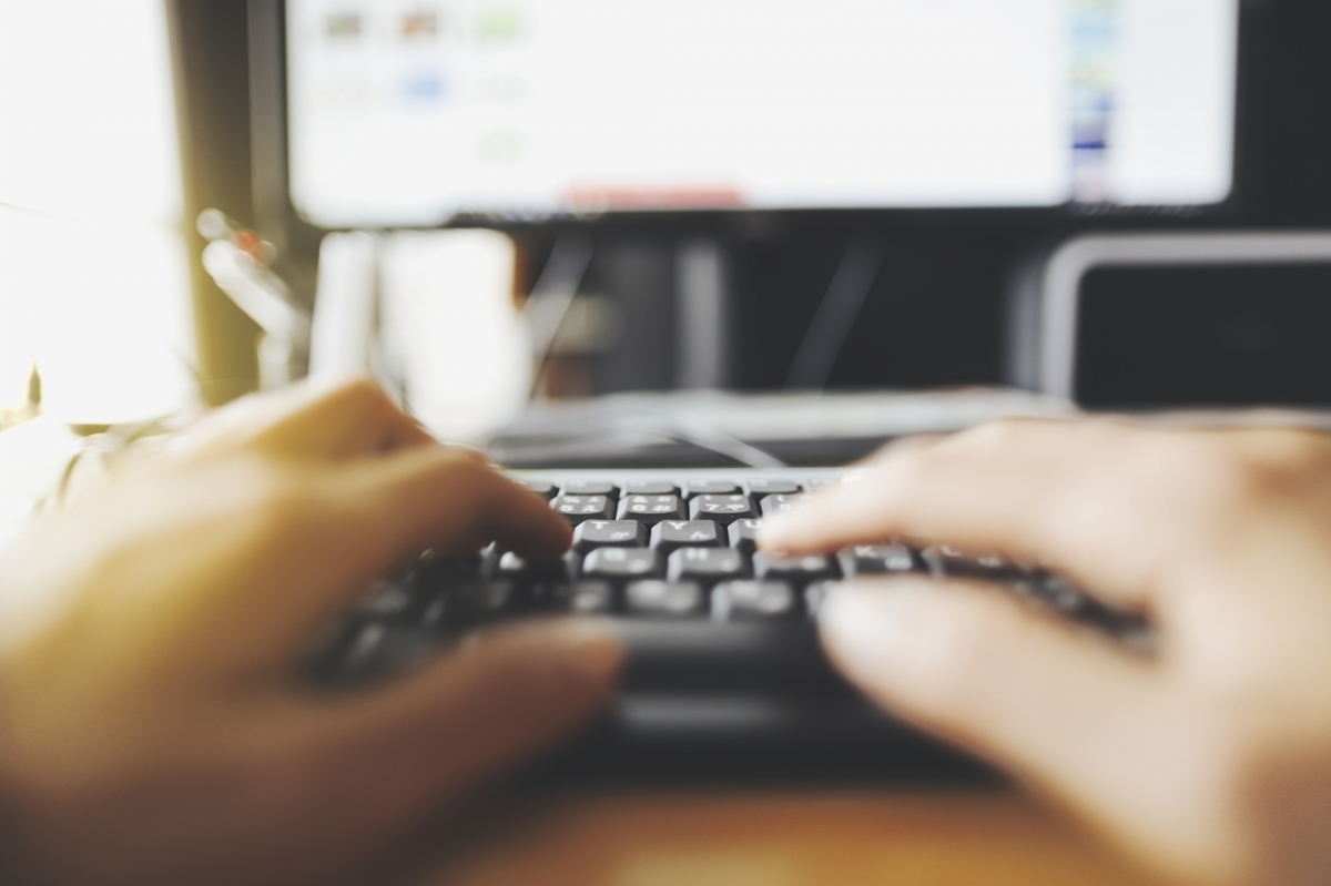 キーボードと手元