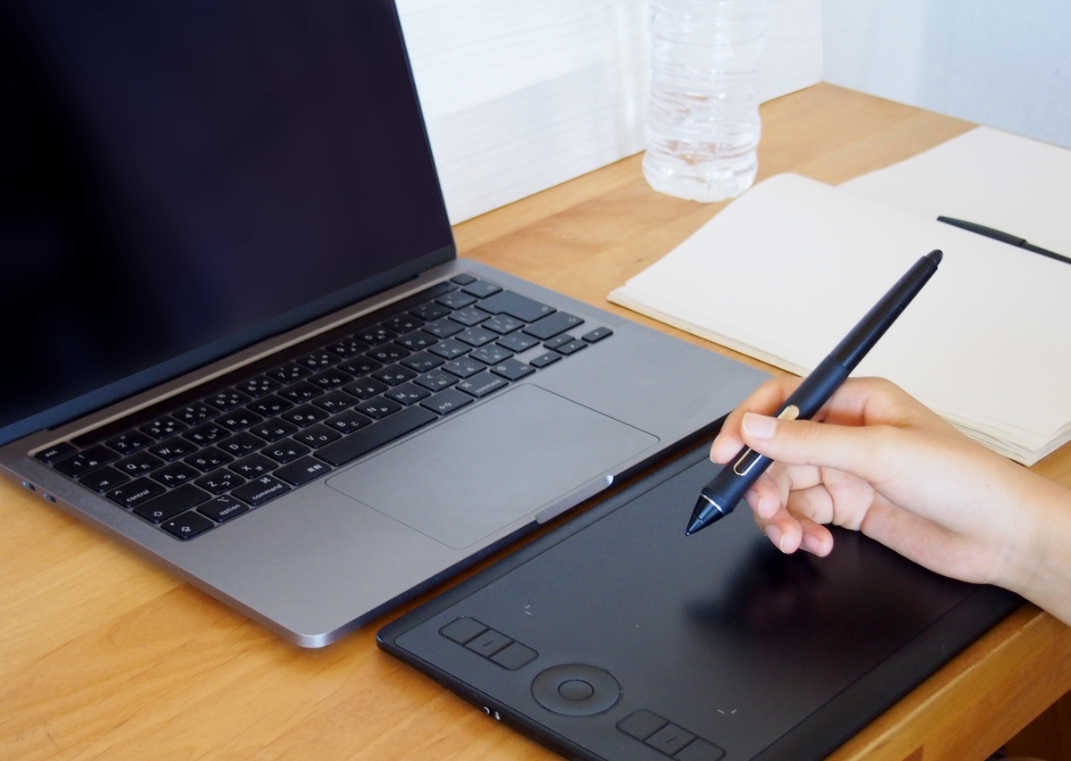 タブレットで設計作業をする