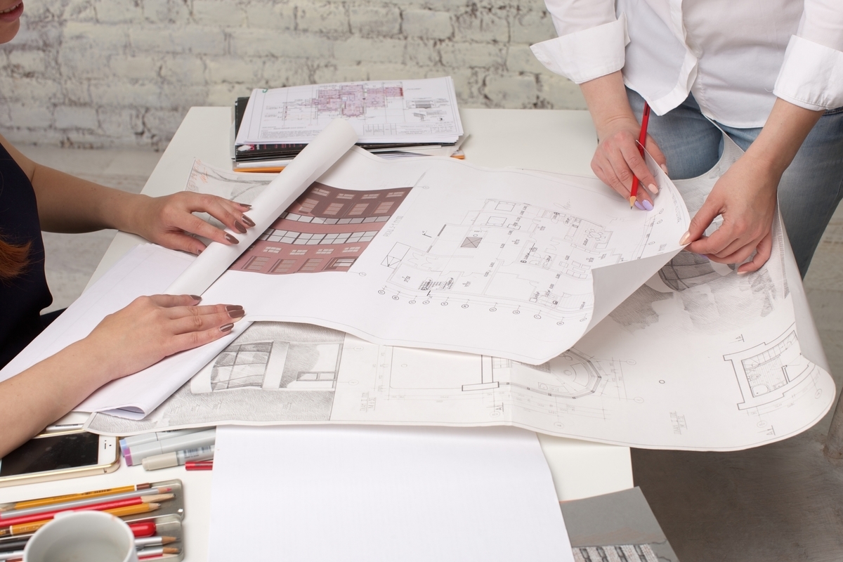 インテリアデザイナーの打ち合わせ