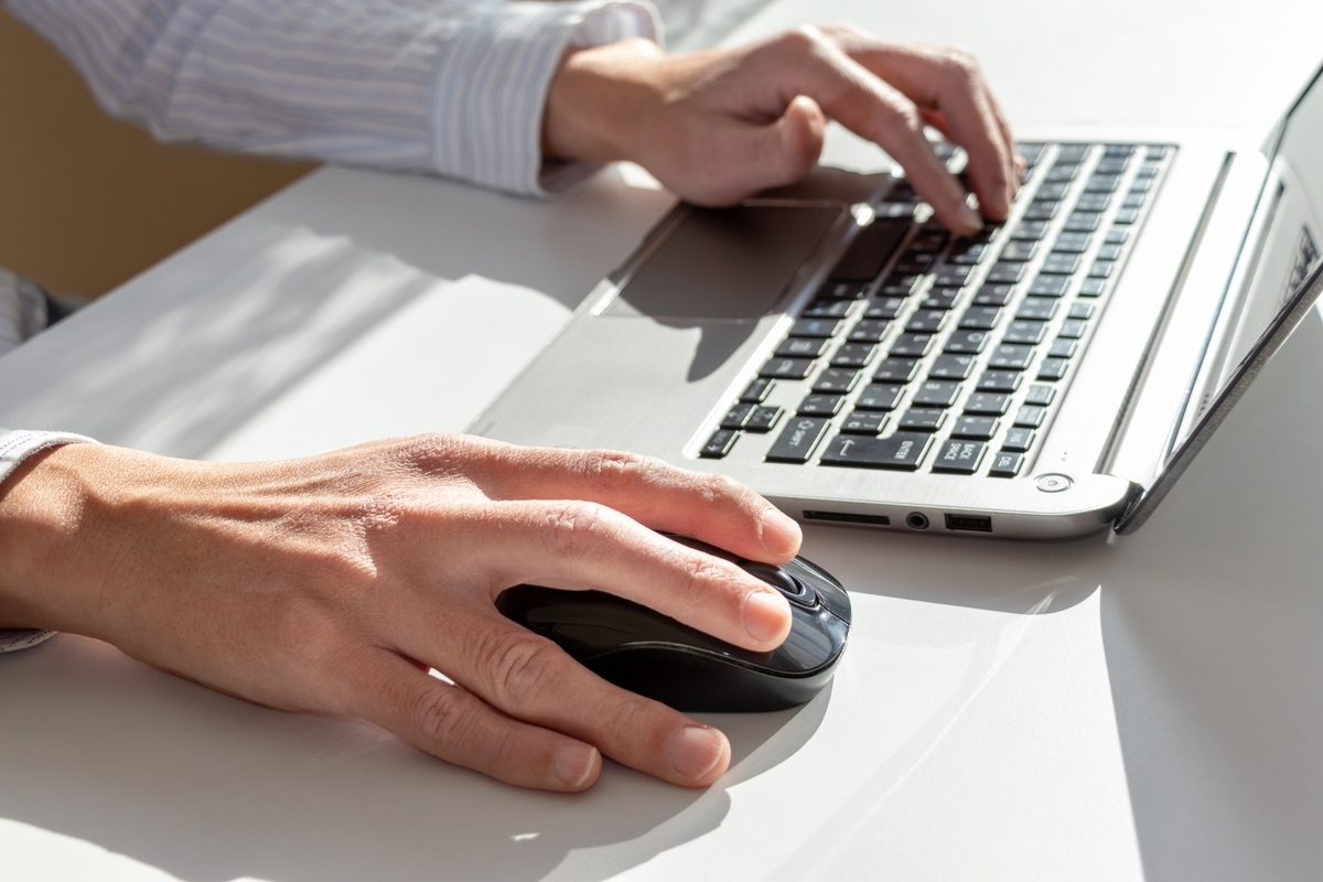 マウスでパソコンを操作する