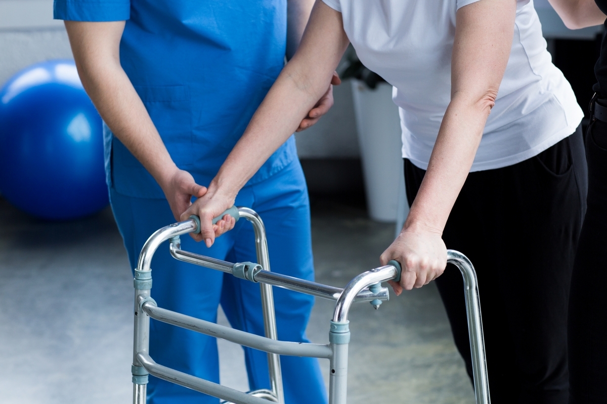 リハビリをする二人