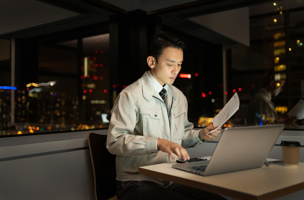 深夜残業のイメージ