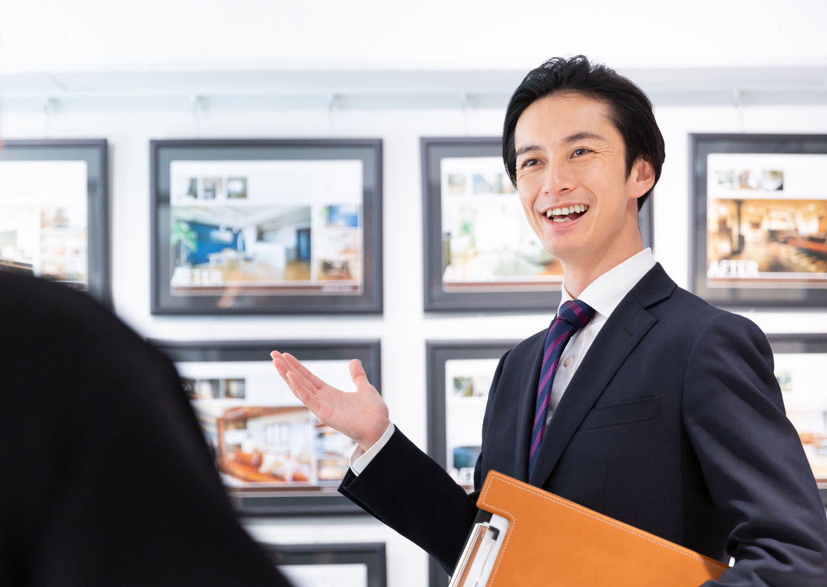 不動産会社の店頭