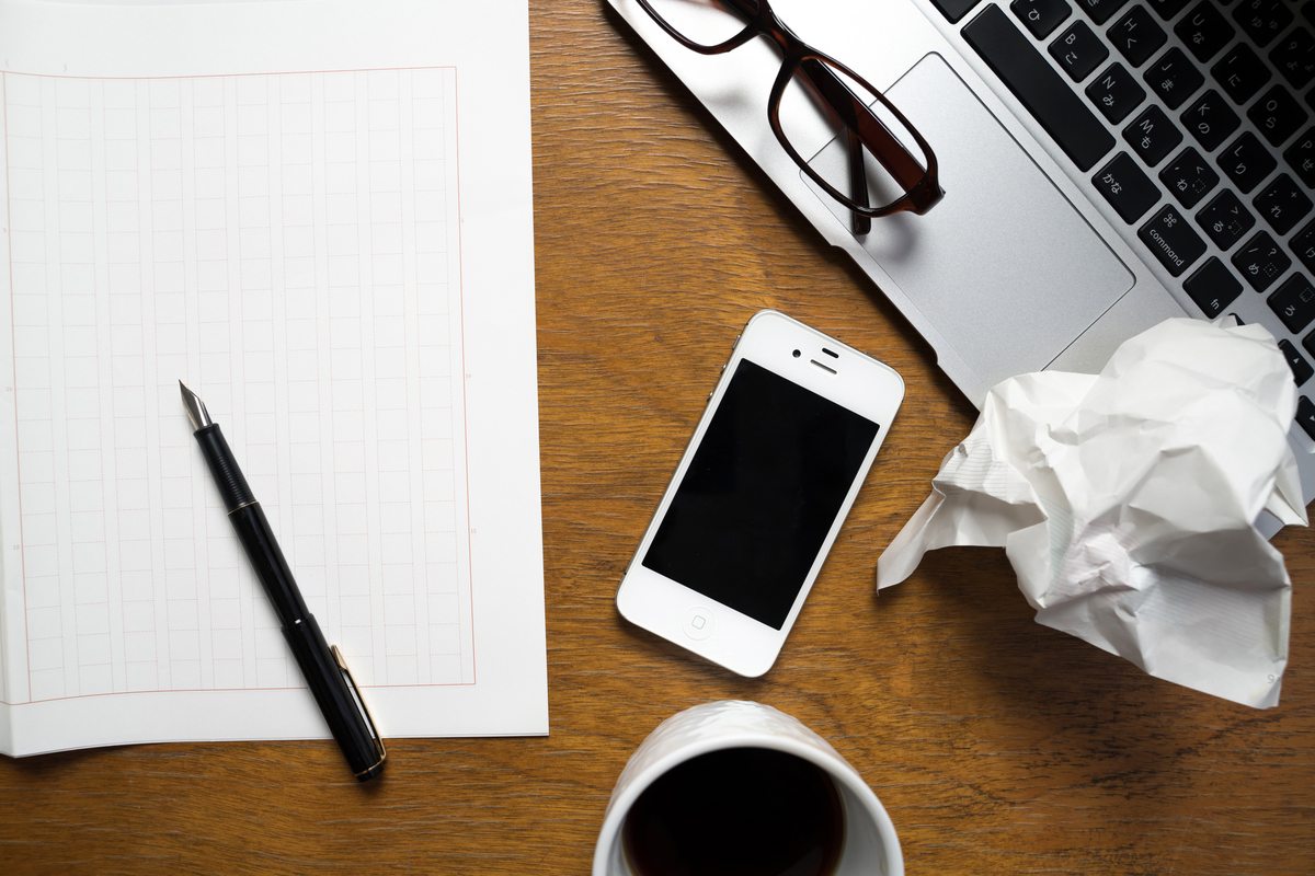 小説を書くデスク