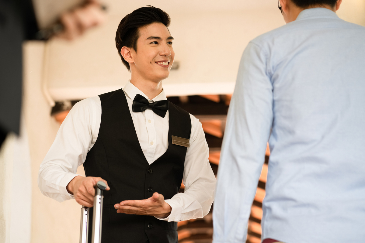 ホテルのスタッフ