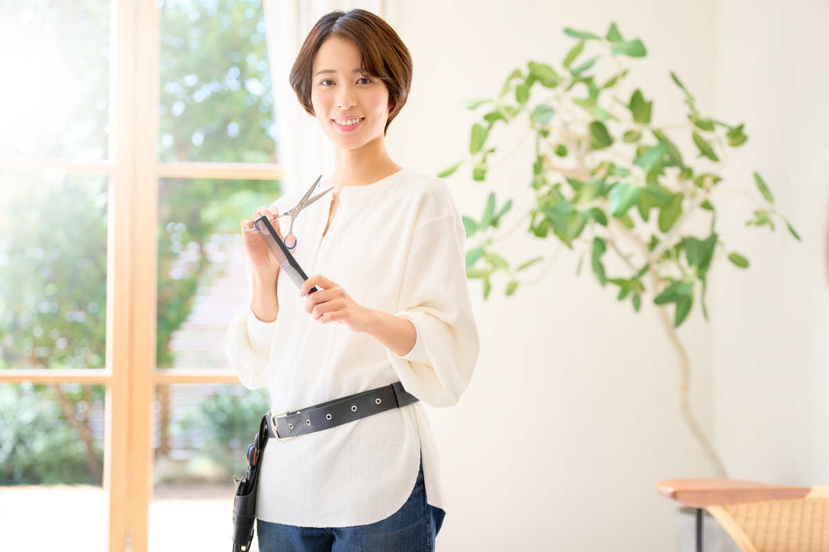 女性美容師