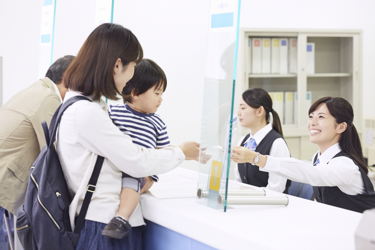 銀行の窓口