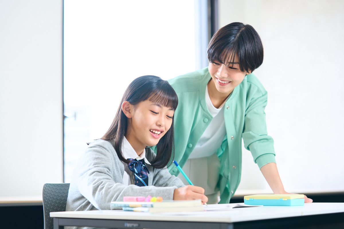 家庭教師の女性