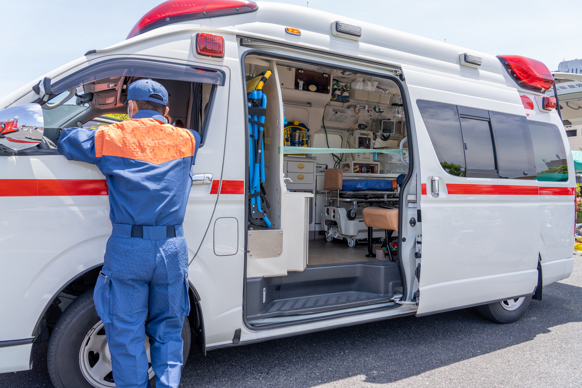 救急車と救命士