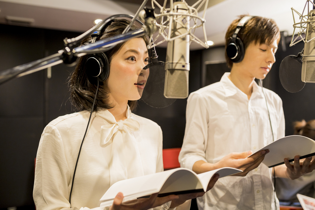 収録する声優