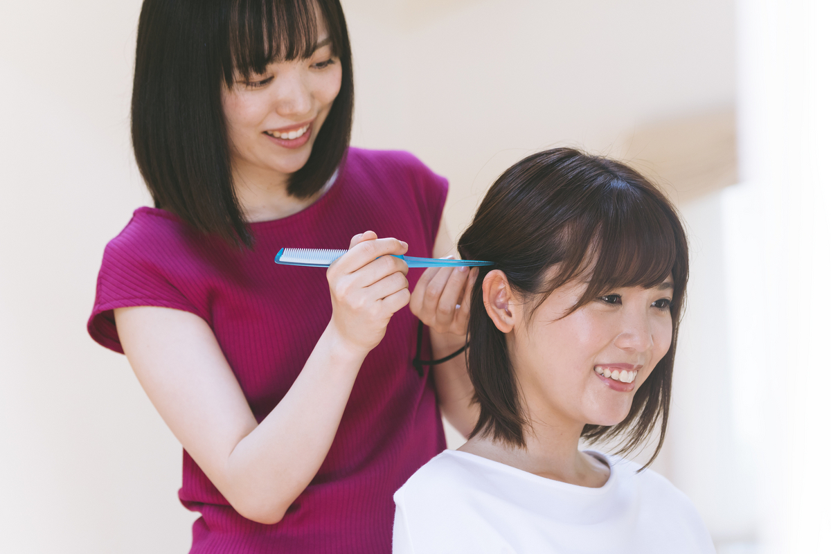 女性のヘアメイク