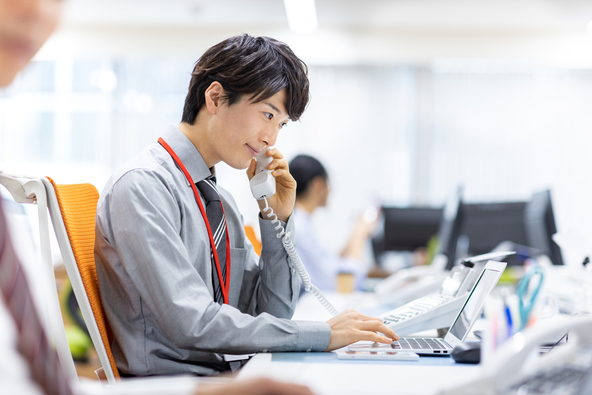 はたらく男性