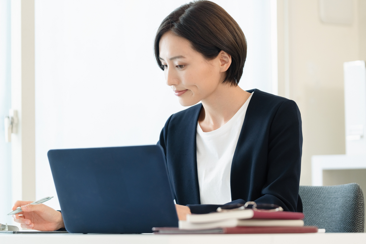 はたらく女性社員