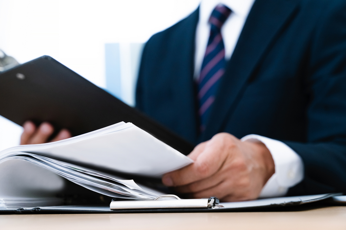 資料をチェックする