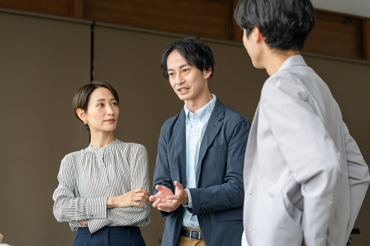 ビジネスマン同士の会話