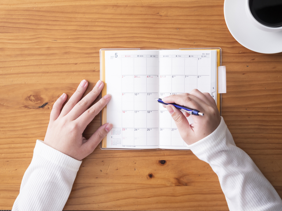 手帳に書き込む