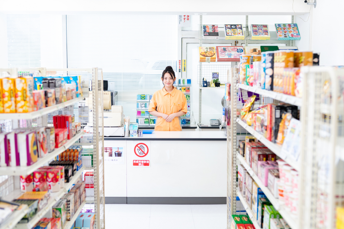 コンビニバイトはどんな感じ?事前に知っておきたい仕事内容 - スタンバイplus(プラス)|仕事探しに新たな視点と選択肢をプラスする