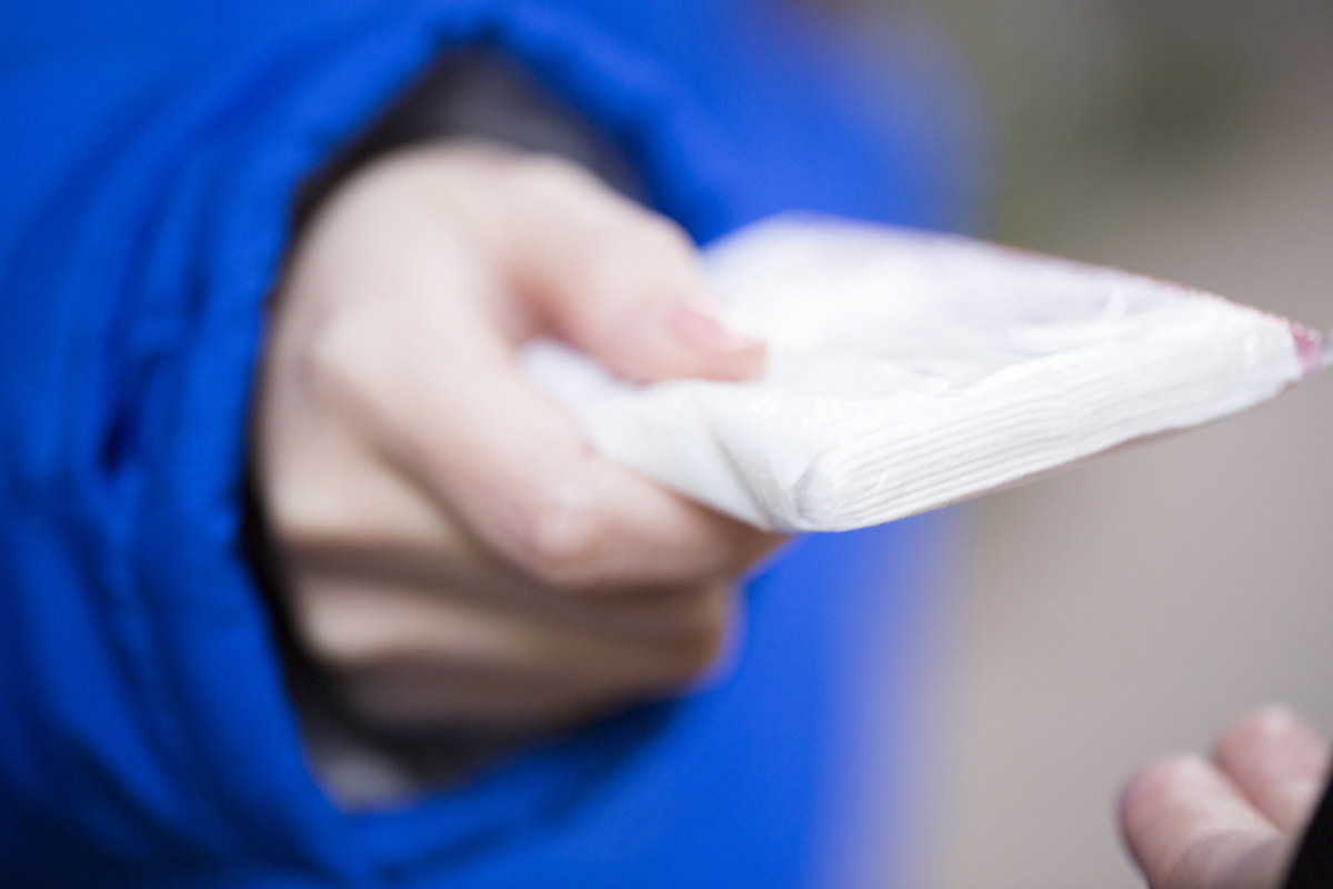 ティッシュ配り