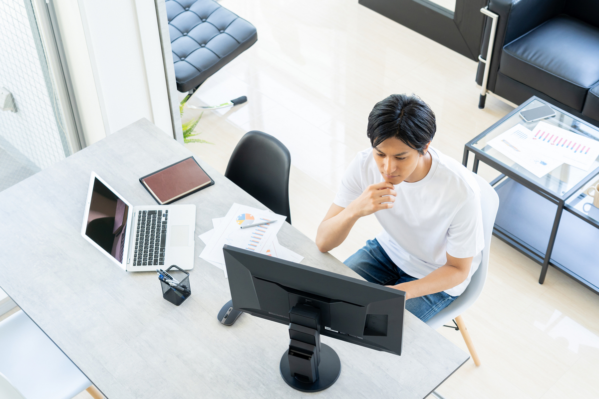 俯瞰から見た在宅勤務の様子