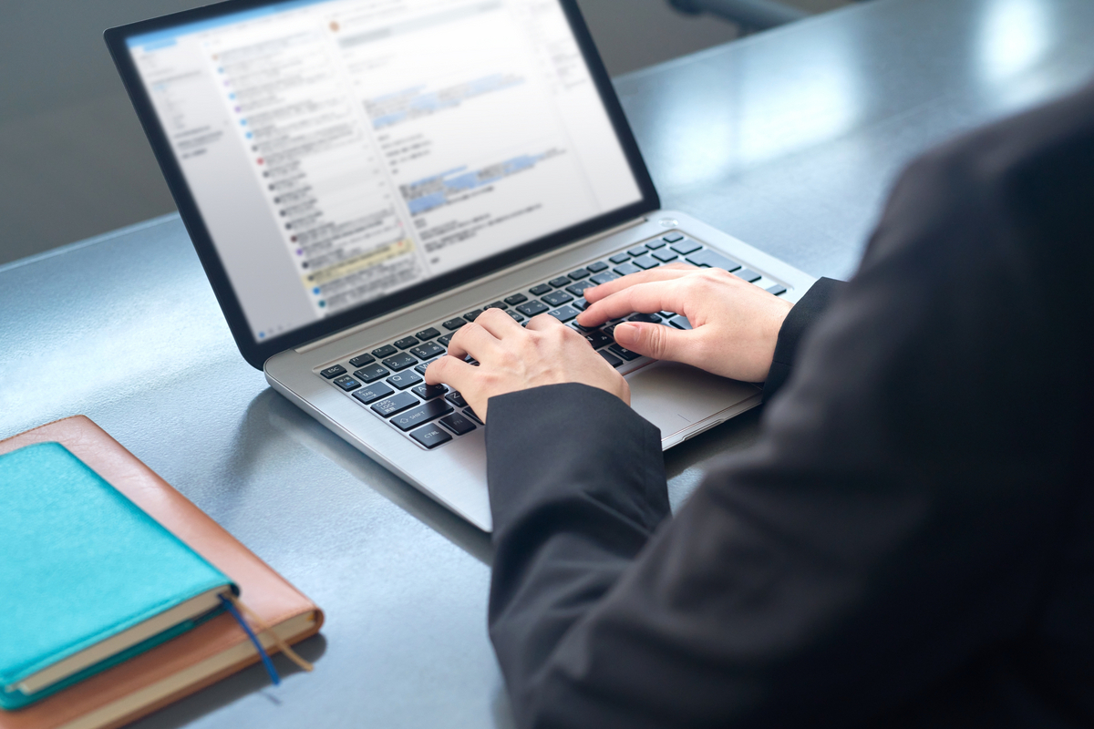 異動挨拶のメールにはどう返信すべき？例文4つとマナーをチェック！ - スタンバイplus(プラス)｜仕事探しに新たな視点と選択肢をプラスする