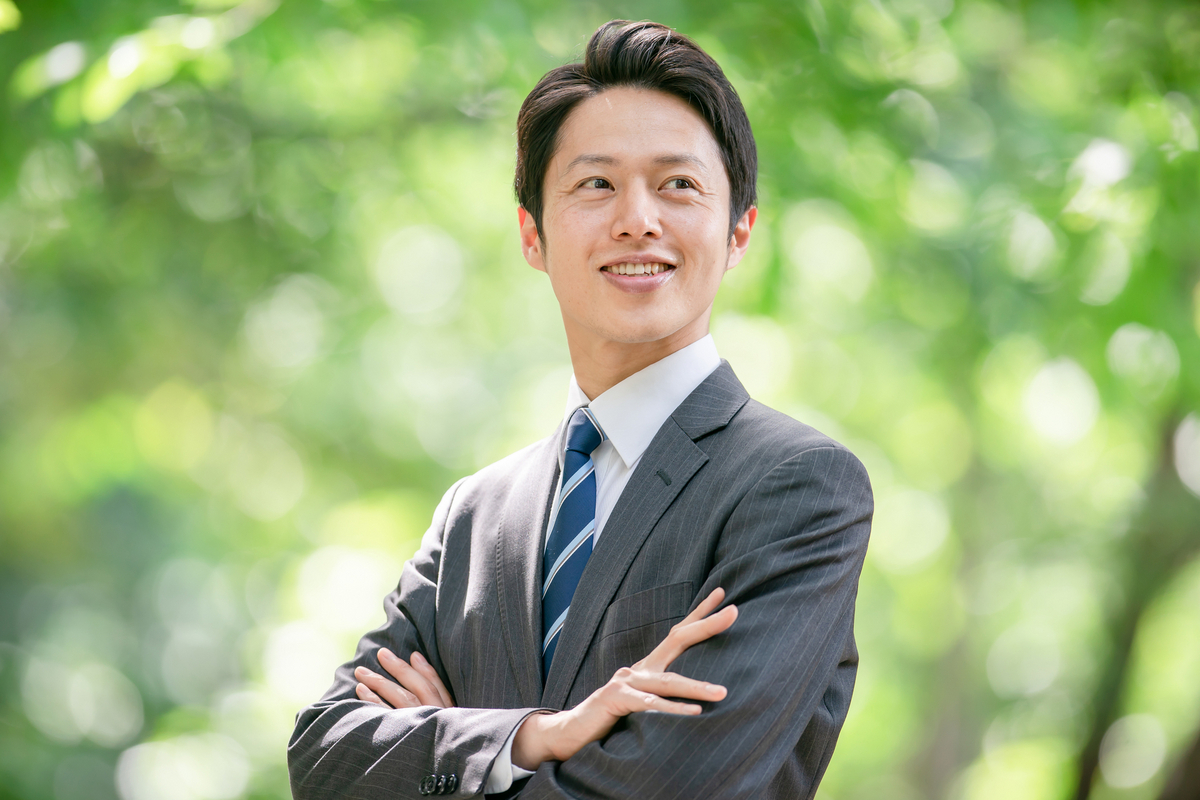 自信ありげなビジネスパーソン