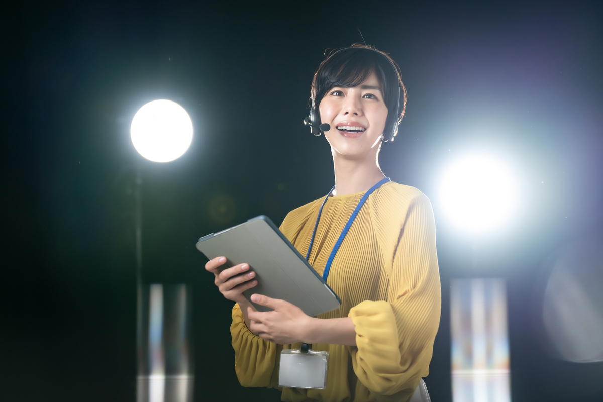 テレビスタッフ
