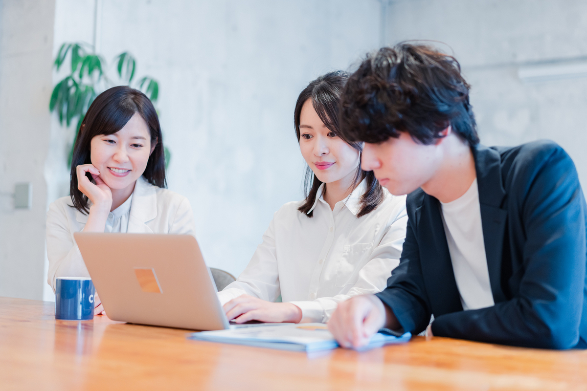 ミーティングテーブル