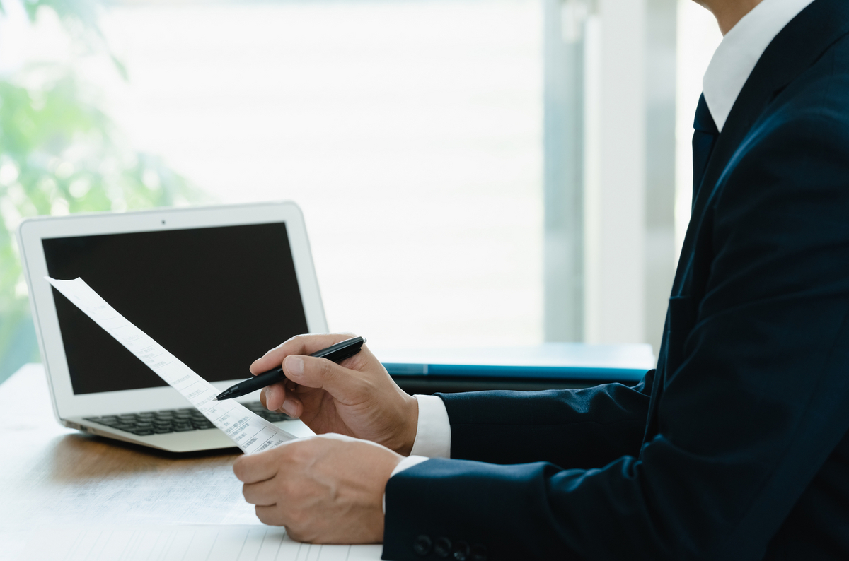 職務経歴書をチェックする