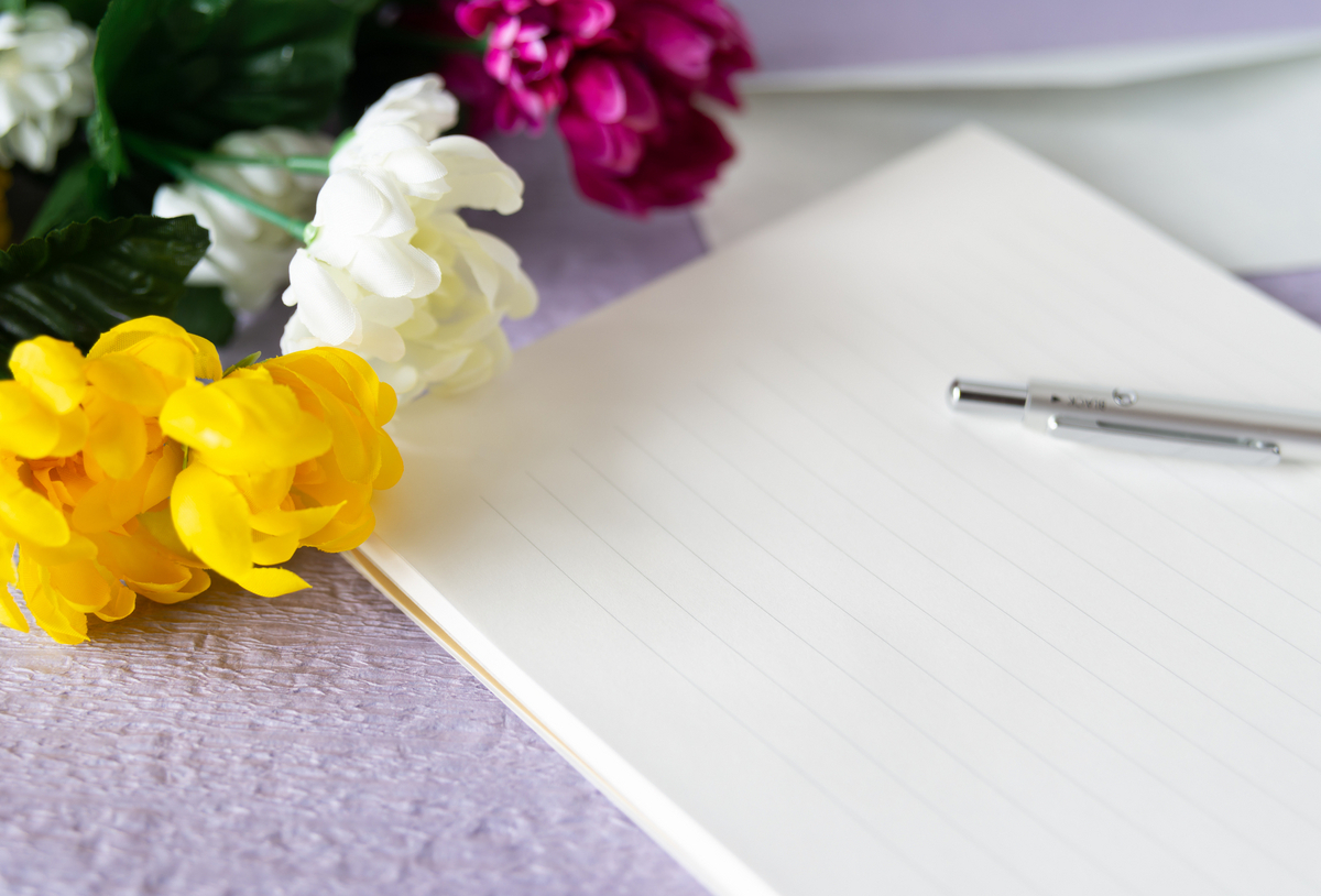 手紙とペン