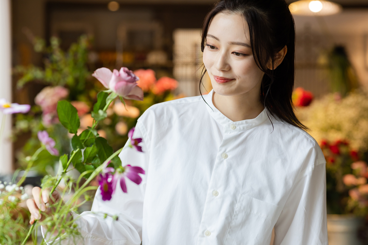 花屋で働く人物