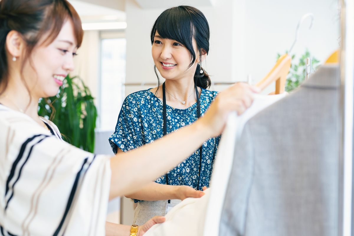 アパレルショップでの接客