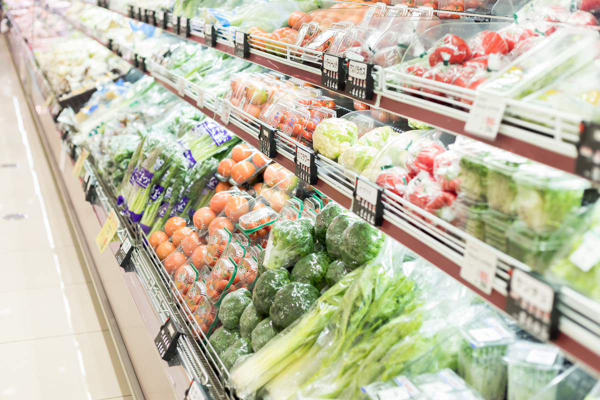 スーパーの野菜売り場